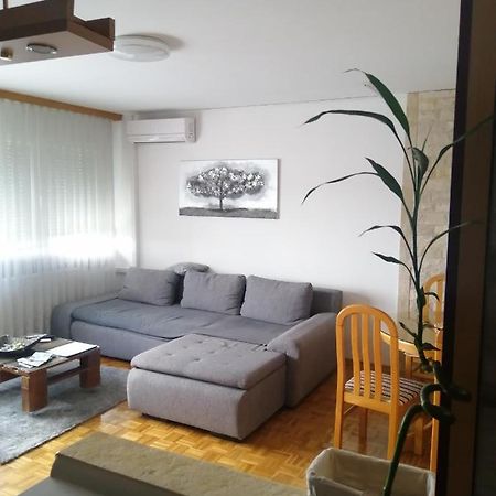 Apartman Stonewood West Загреб Екстер'єр фото