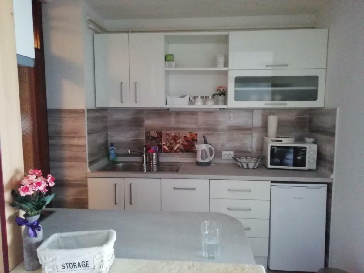 Apartman Stonewood West Загреб Екстер'єр фото