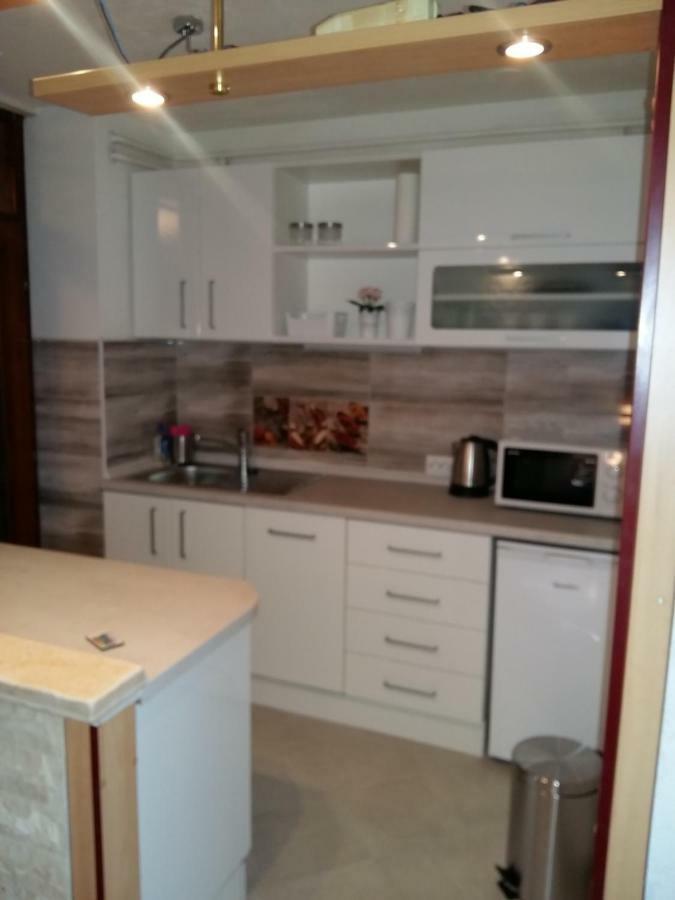 Apartman Stonewood West Загреб Екстер'єр фото